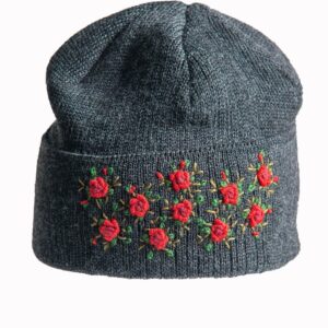 Naiste villane kootud müts käsitikandiga tumehall