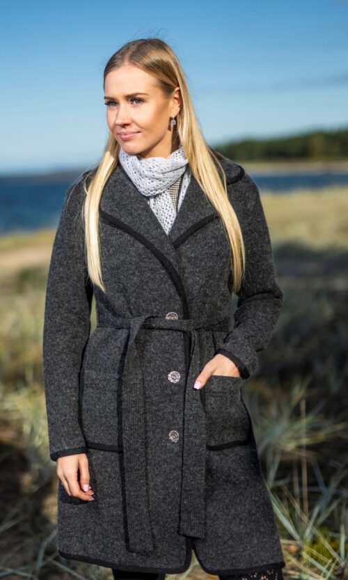 Kootud mantel AILI