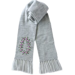 villane kootud sall ROSE käsitikandiga helehall