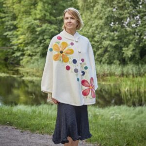 Naiste villane poncho Lotta valge värviliste lilledega